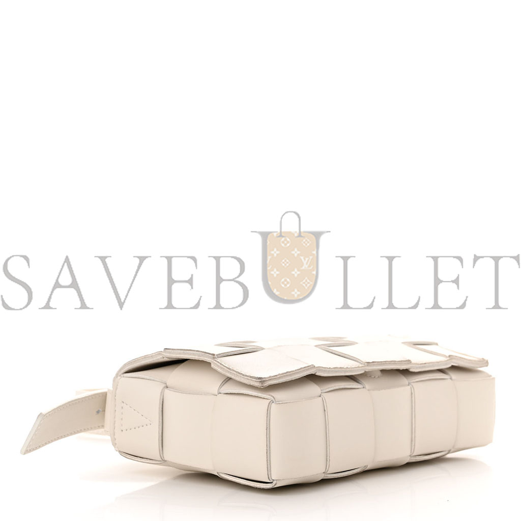 bo*te*ga Ve*ne*ta lambskin maxi intrecciato small cassette crossbody bag white (19*12*4cm)